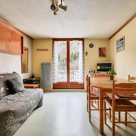 Artigalas - Avec Balcon Et Parking Couvert Dans Le Contre De Mae-8524