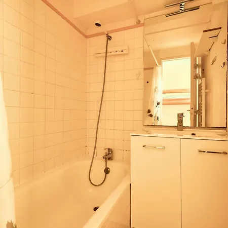 Appartement Artigalas - Avec Balcon Et Parking Couvert Dans Le Contre De Mae-8524