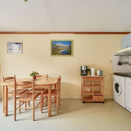 Artigalas - Avec Balcon Et Parking Couvert Dans Le Contre De Mae-8524 *