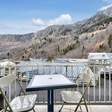 Artigalas - Avec Balcon Et Parking Couvert Dans Le Contre De Mae-8524